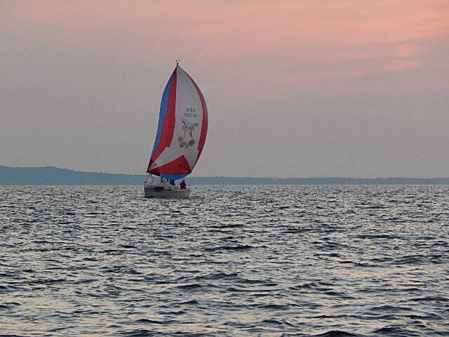 Moovin Close Reaching under Spinnaker